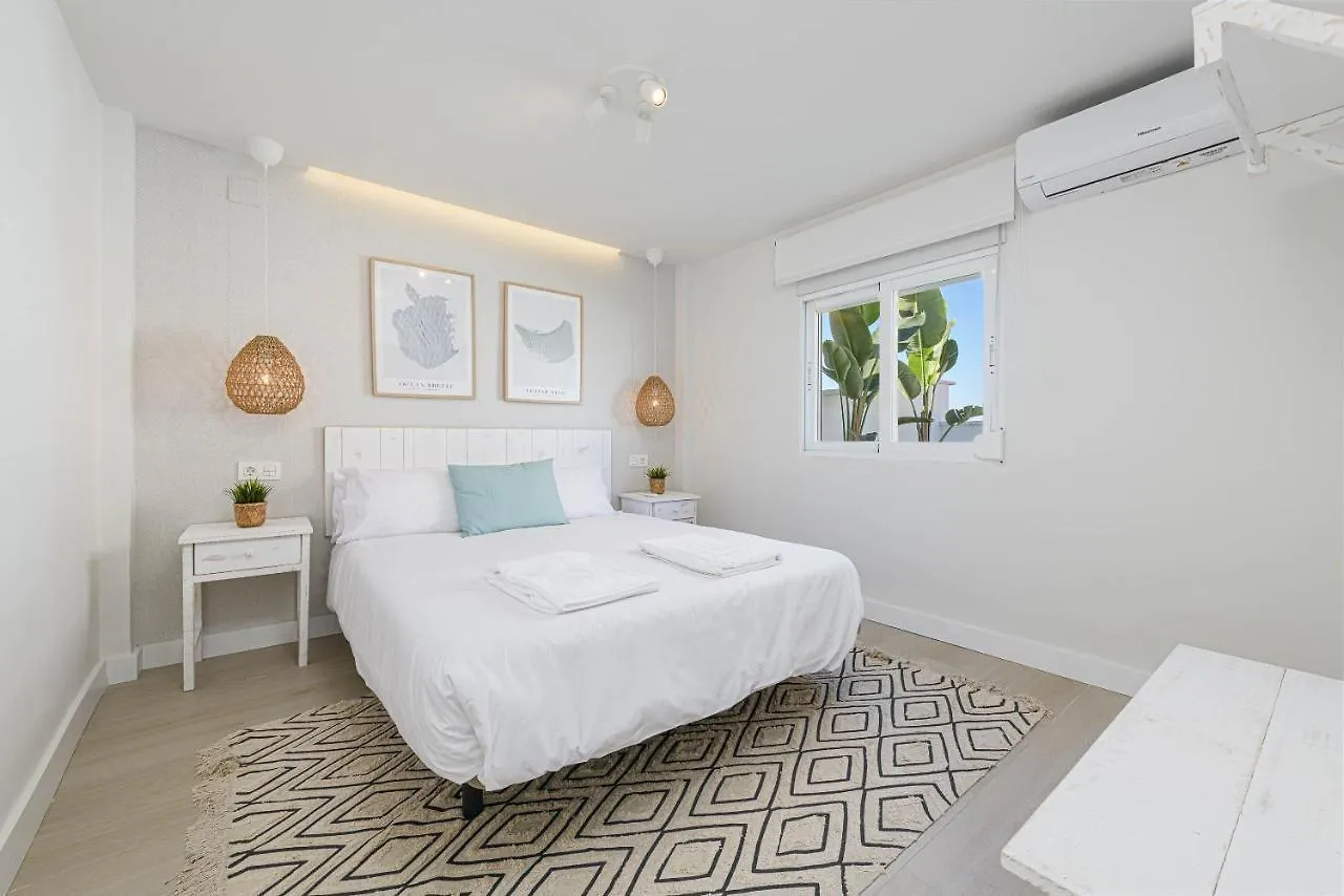 Wintowinrentals Exclusivo Atico Cerca De La Playa. مالقة