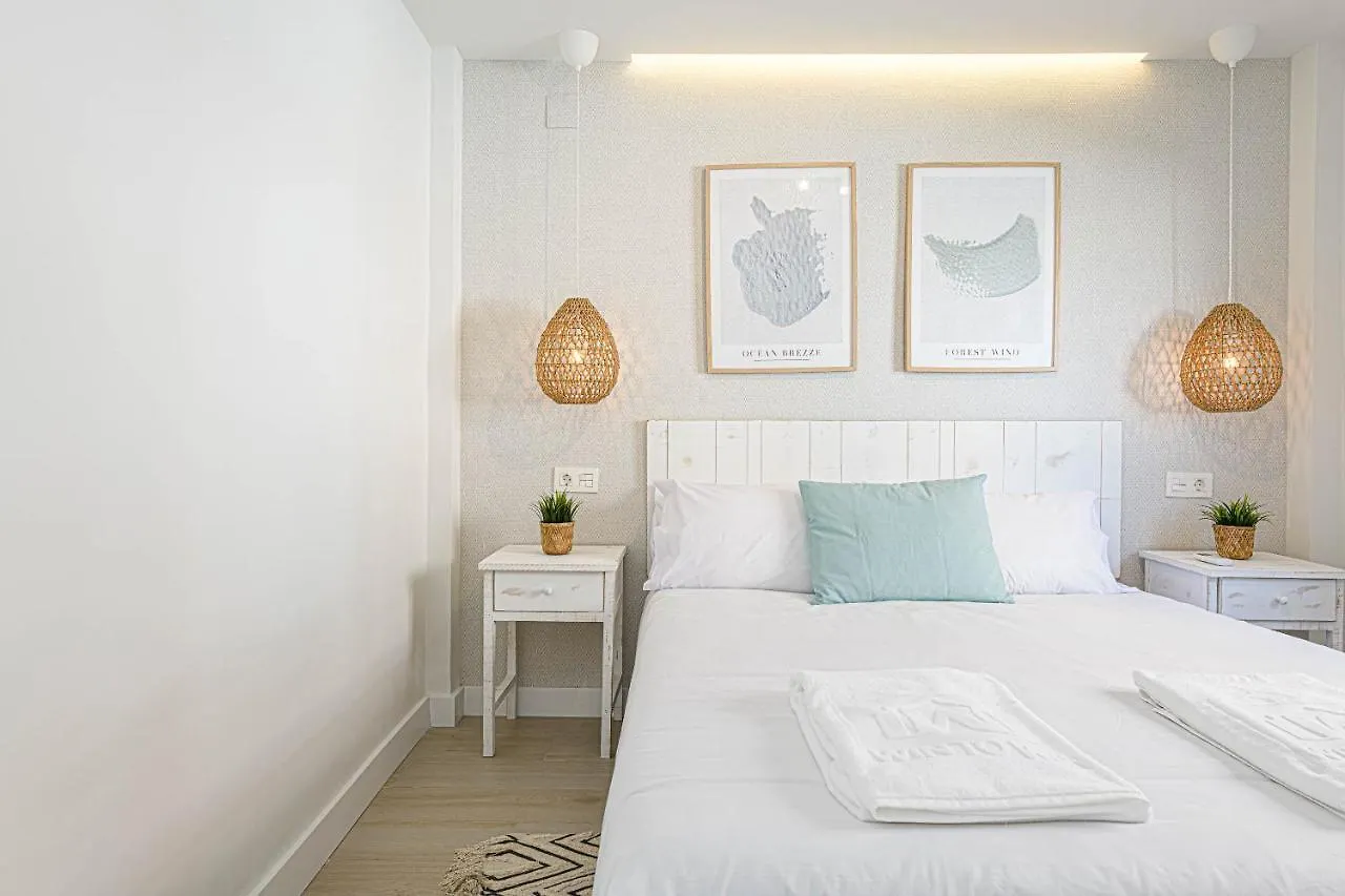 Wintowinrentals Exclusivo Atico Cerca De La Playa. مالقة 0*,