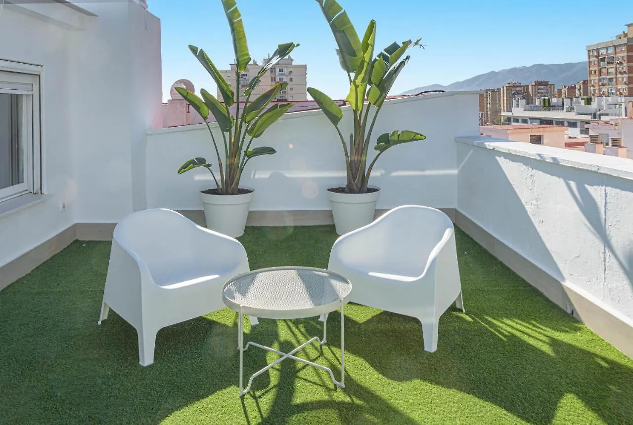 Wintowinrentals Exclusivo Atico Cerca De La Playa. مالقة